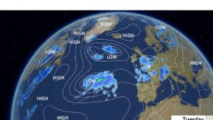 Global weather map showing pressure systems and rainfall patterns linked to hurricane erin uk weather affecting the UK and Atlantic region.