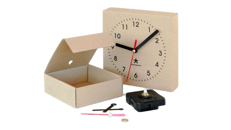 clock boxes packaging